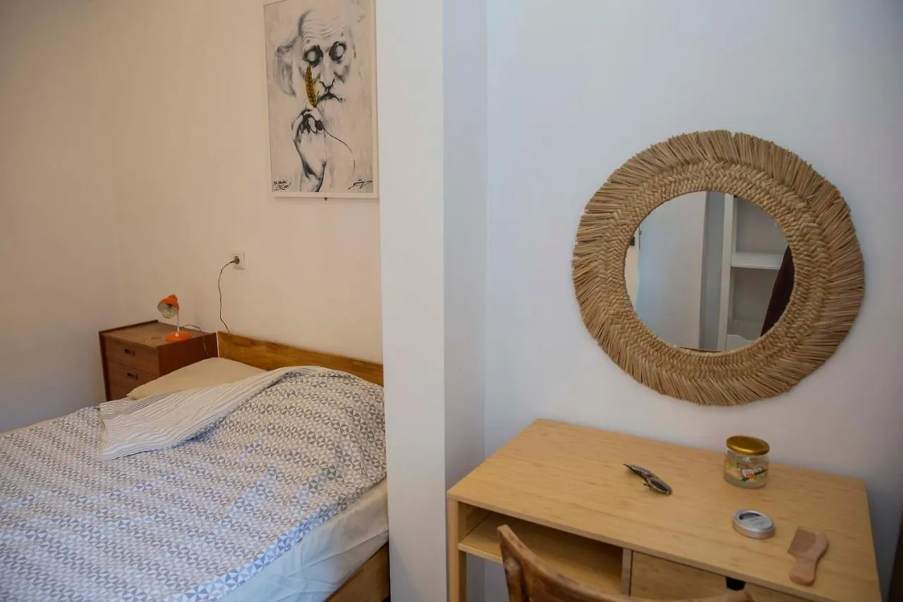 Central Sofia 3-Bedroom Apartment - Urban Art Gallery - Free Parking! 0*,  Bulgaria