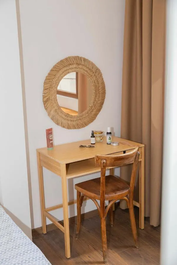 Central Sofia 3-Bedroom Apartment - Urban Art Gallery - Free Parking!