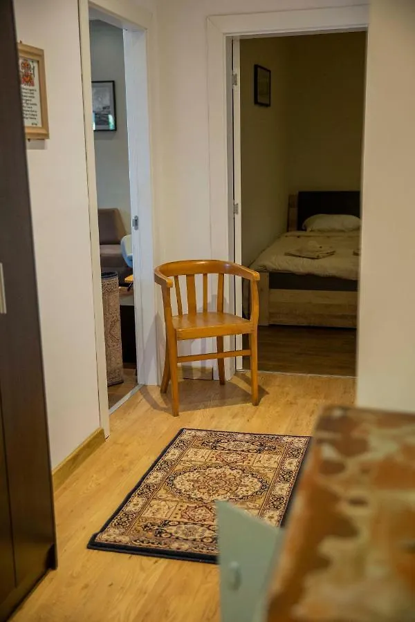 Central Sofia 3-Bedroom Apartment - Urban Art Gallery - Free Parking!