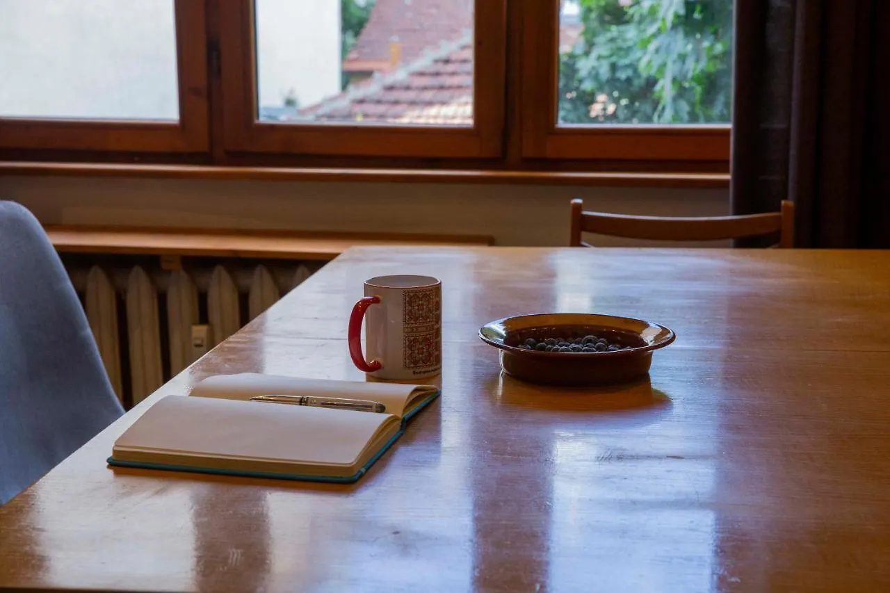 Central Sofia 3-Bedroom Apartment - Urban Art Gallery - Free Parking! 0*,  Bulharsko