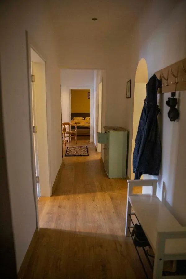 Central Sofia 3-Bedroom Apartment - Urban Art Gallery - Free Parking! Bulharsko